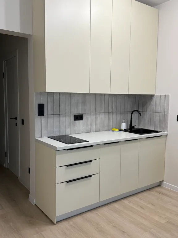 Квартира Квартира Стильная студия в современном ж/к "Метрополис" — Красноярск