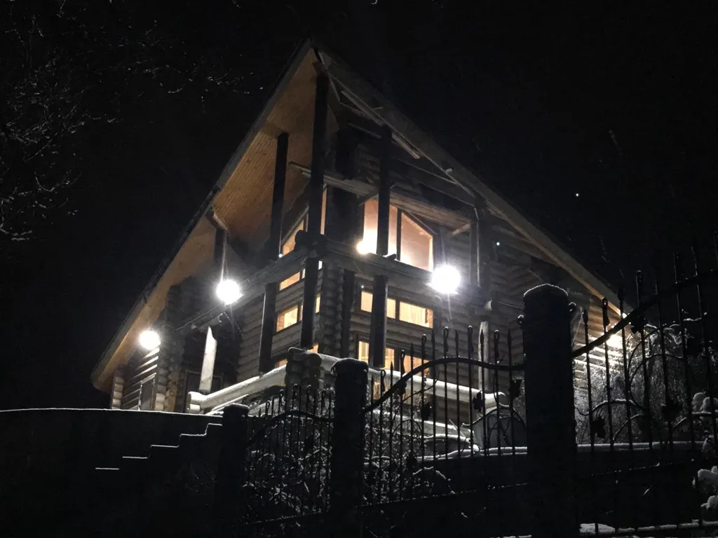 Коттедж Уютный дом на берегу реки — Новая Ладога