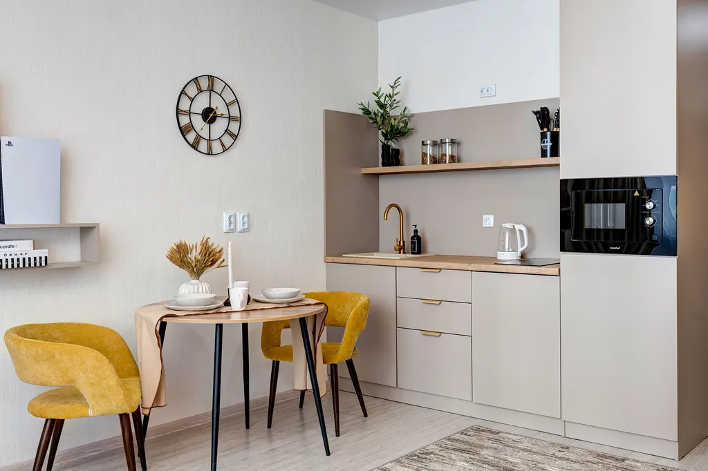 Спокойствие среди горной равнины