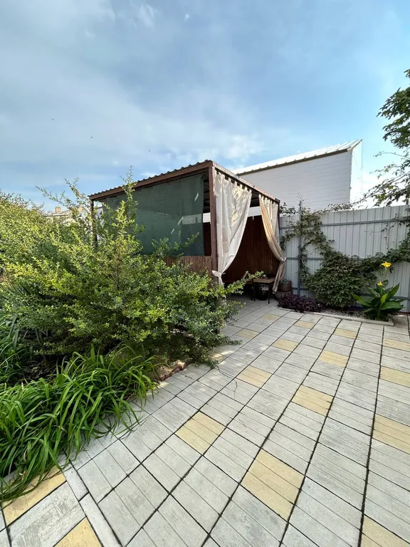 Коттедж Дом с беседкой для отдыха в частном секторе в городе анапа — Анапа