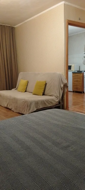 Квартира две остановки от вокзала