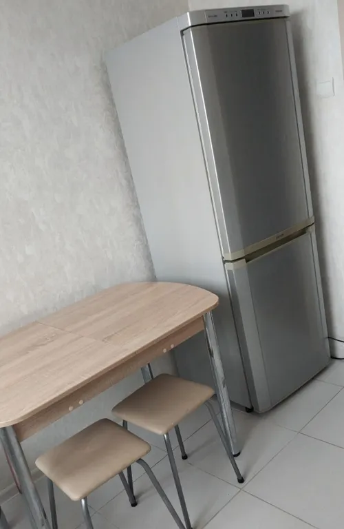 Однокомнатная квартира возле Ледового дворца. Рядом район ЗВТ.