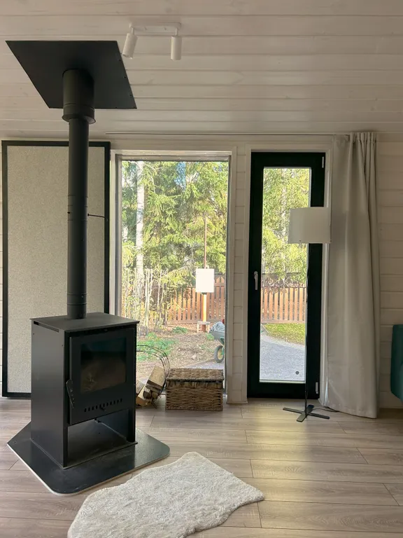 Коттедж Коттедж у озера с камином Сосновый Дом — Орехово