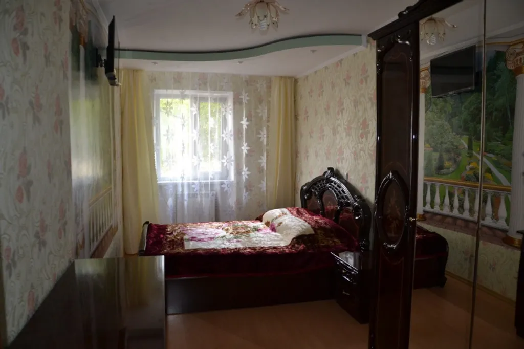 3-комнатная Квартира — аренда посуточно в Саки