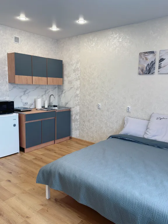 Уютная светлая квартира в 10 минутах от аэропорта — аренда посуточно в Обь