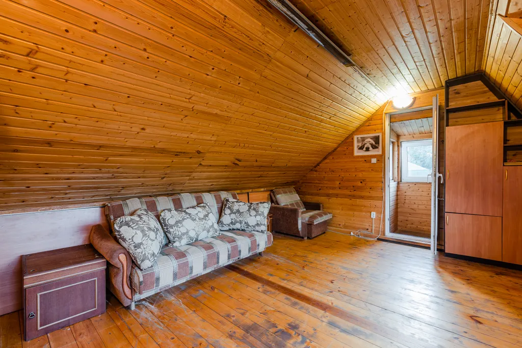 Коттедж с бильярдом и панорамной закрытой террасой