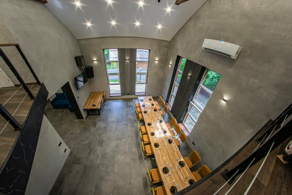 Просторный коттедж Лофт-хаус для большой компании с бассейном и сауной