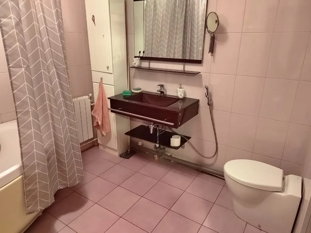 Просторная 2-комнатная квартира с кухонной зоной