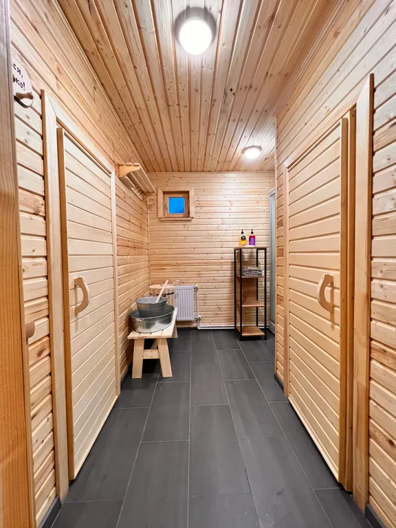 Уютный загородный дом с баней