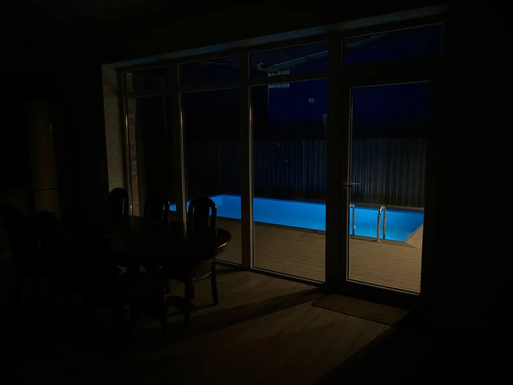 Уникальный дом с бассейном и баней