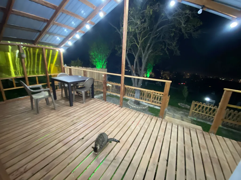 Уютный домик видом на город Дербент 5000 лет и на крепость Нарын-кала