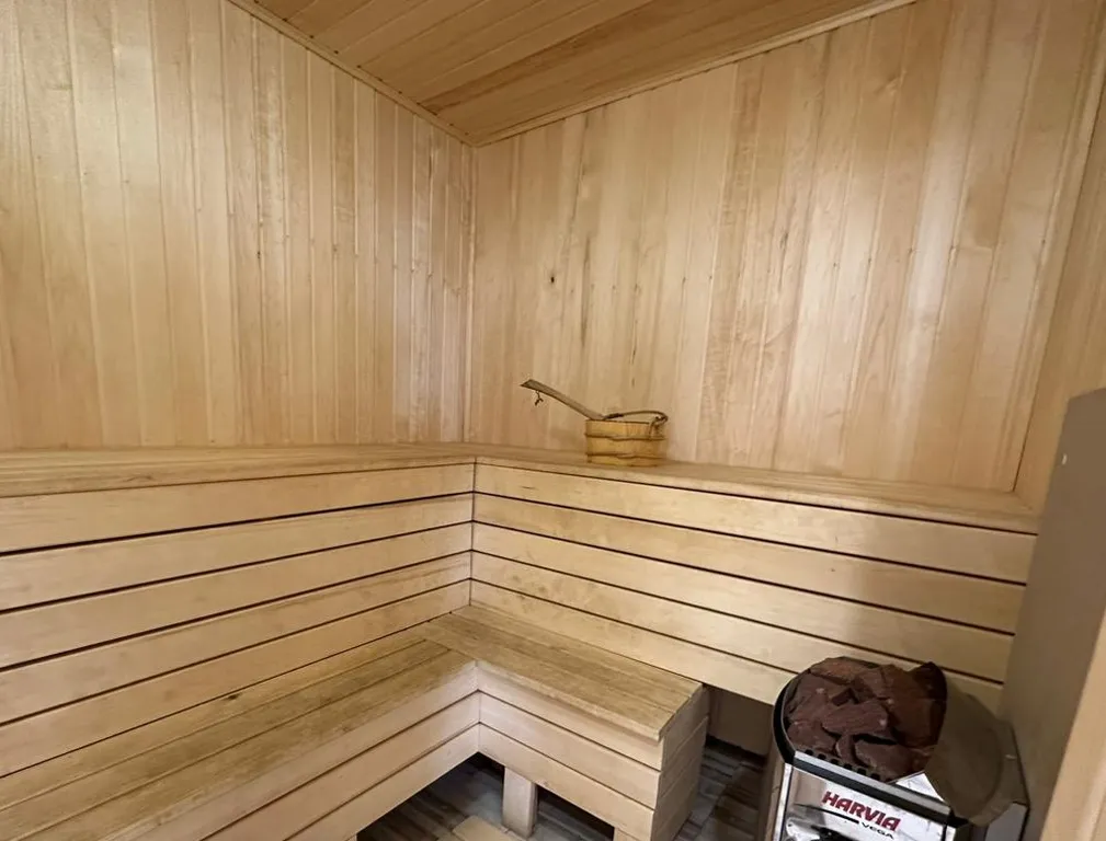 8-комнатный Дом