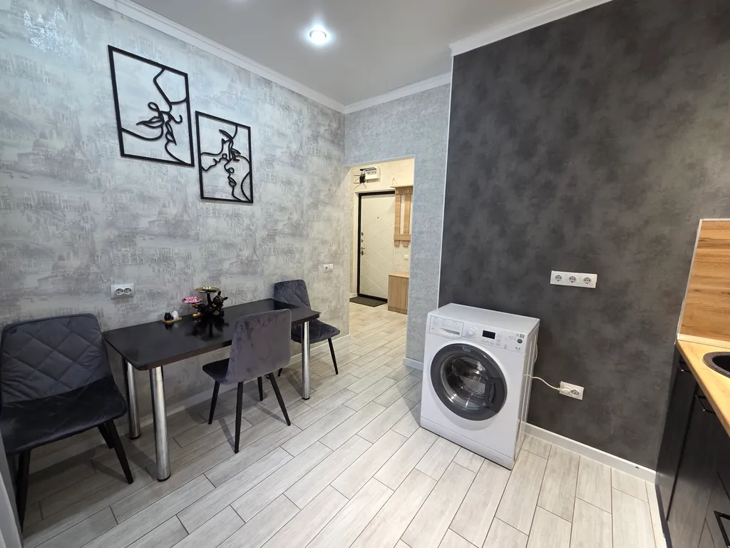 Апартаменты VVA / Российский проспект