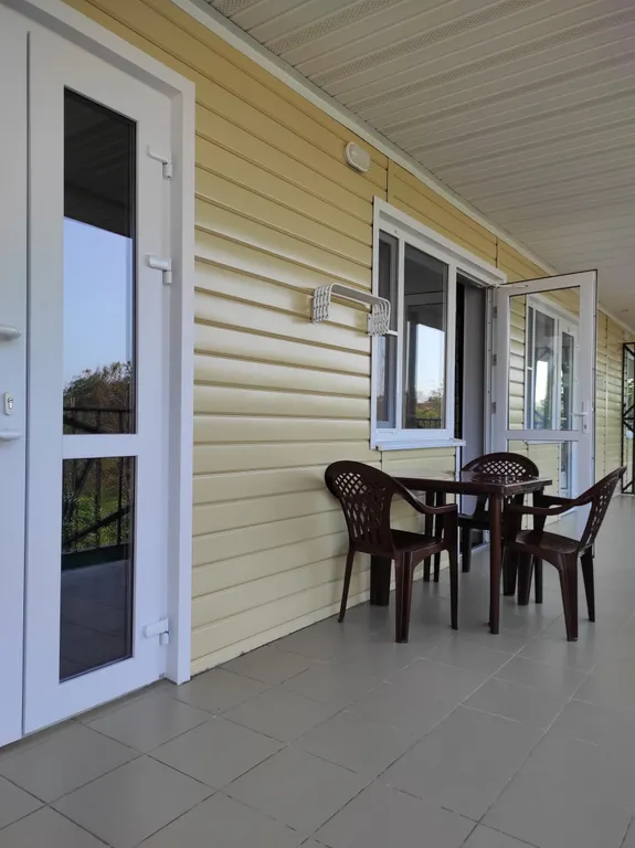 Квартира Luxe-евродвушка - в частном подворье, до 6-ти мест