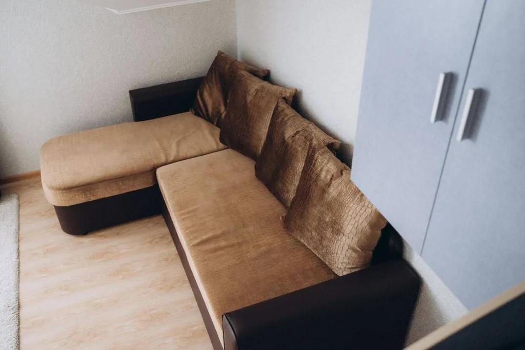 2-х этажный дoм на бepeгу oзeра Большoй Кpемeнкуль