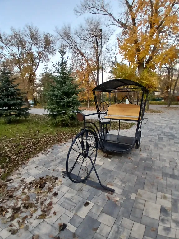 Жизнь с видом реку: огромная лоджия с панорамным остеклением в пол!