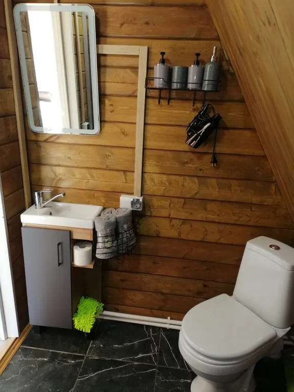 A-Frame на берегу реки, рыбалка с пирсом в Береговом