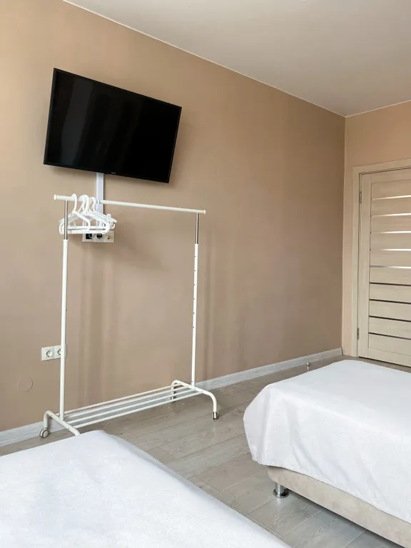 Большая семейная квартира до 5 гостей рядом с Волгой