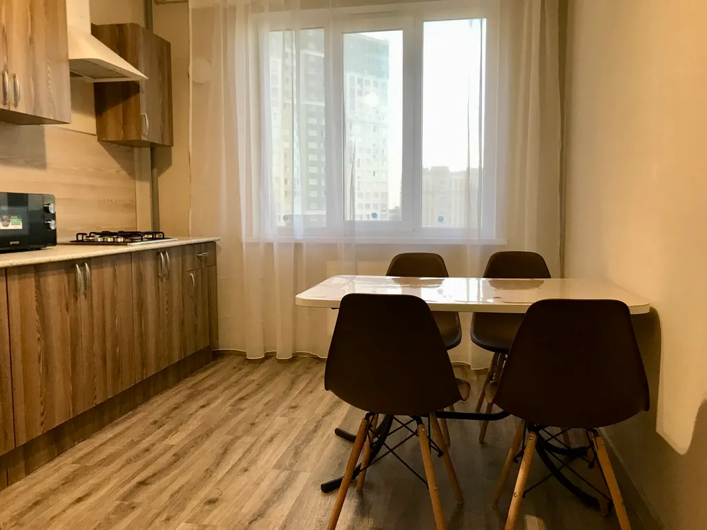 Однушка эконом-класса рядом с Академией тенниса и ДС