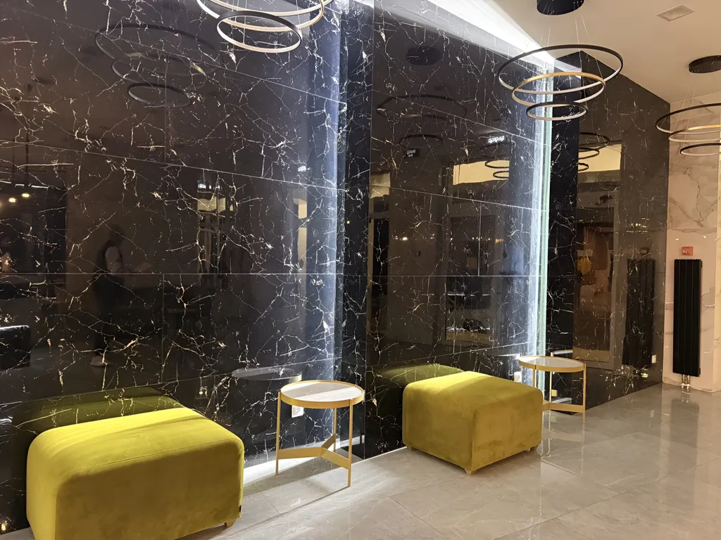 Светлая студия с бассейном на территории