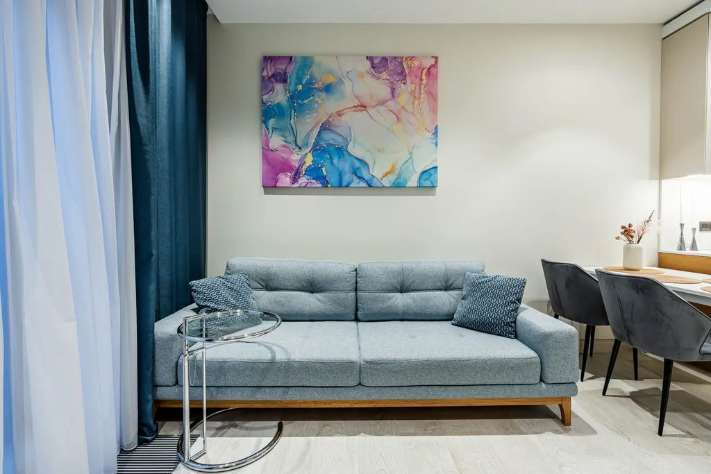 Охта Сьют 24