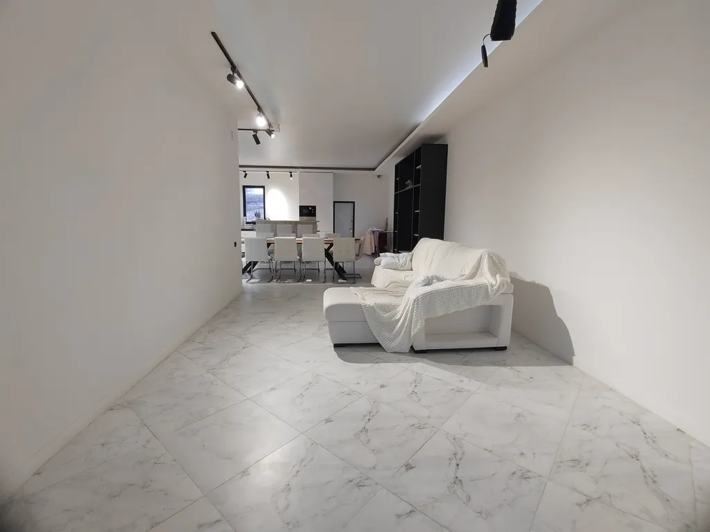 6-комнатный Дом