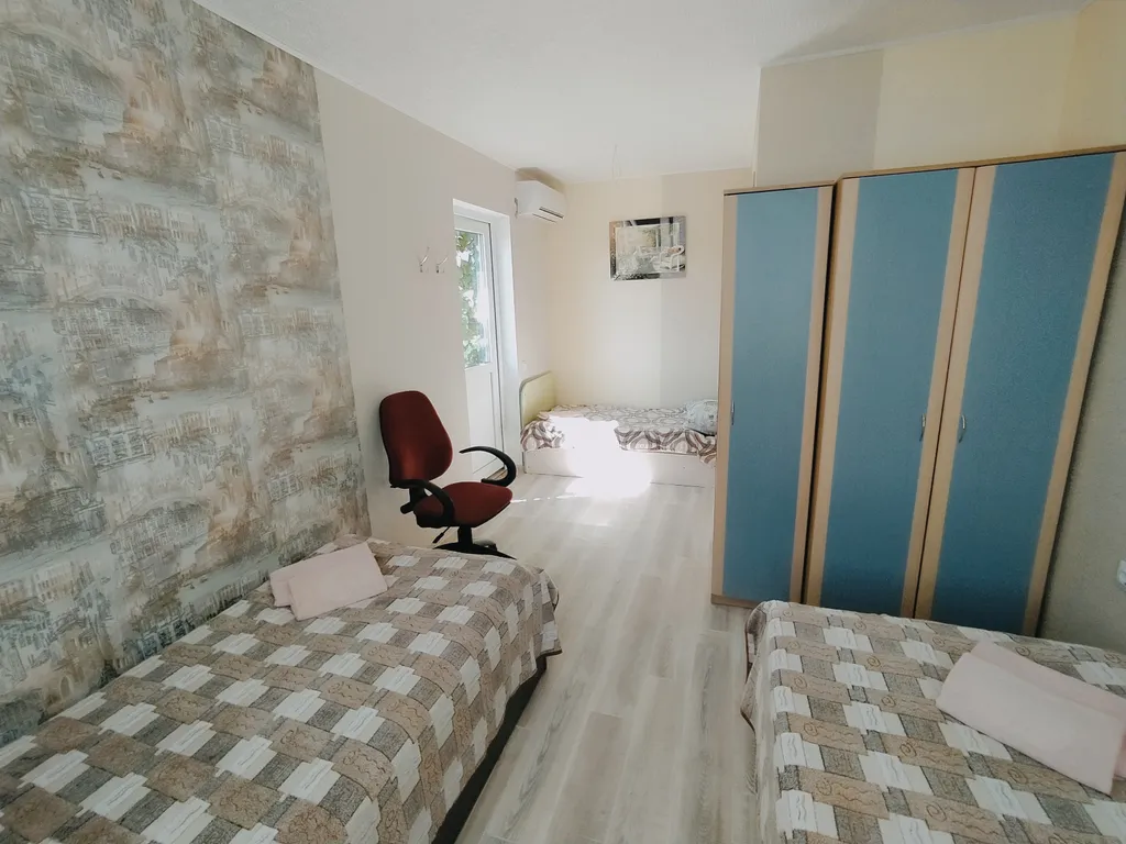 Двухэтажные таунхаусы с личной территорией под ключ