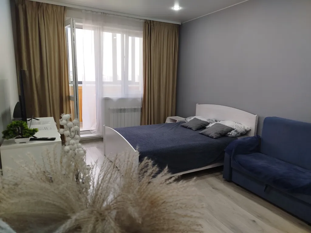 Красивая студия в центре города на 3 места, рядом с Площадью Советов.