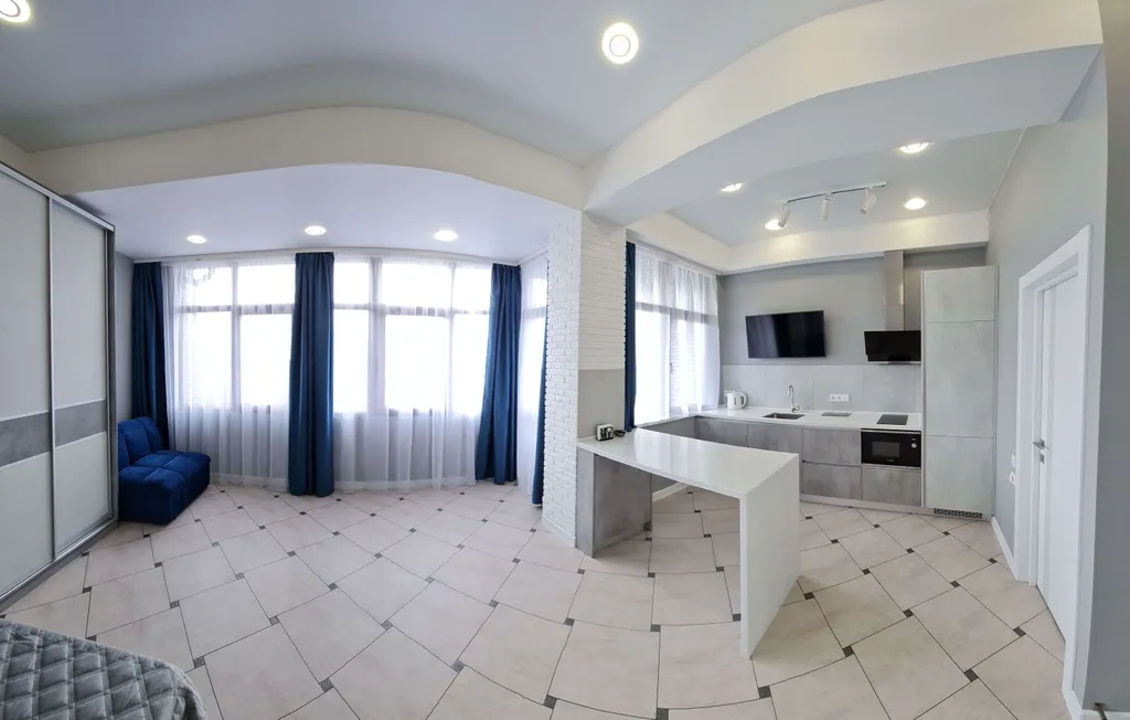 Люкс студия возле парка с видом на море