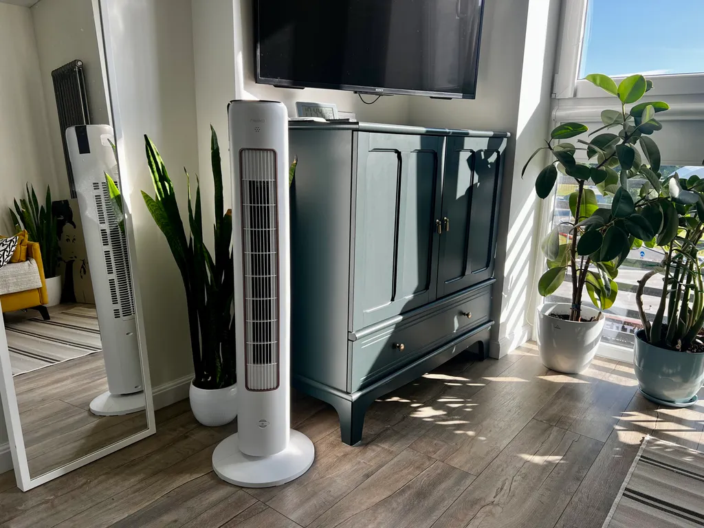 Современная уютная квартира около моря