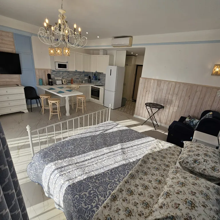 Просторная студия с видом на море в ЖК Лето