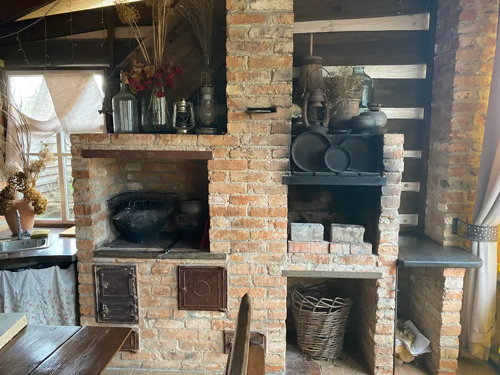 Дом для большой компании возле Мирского замка