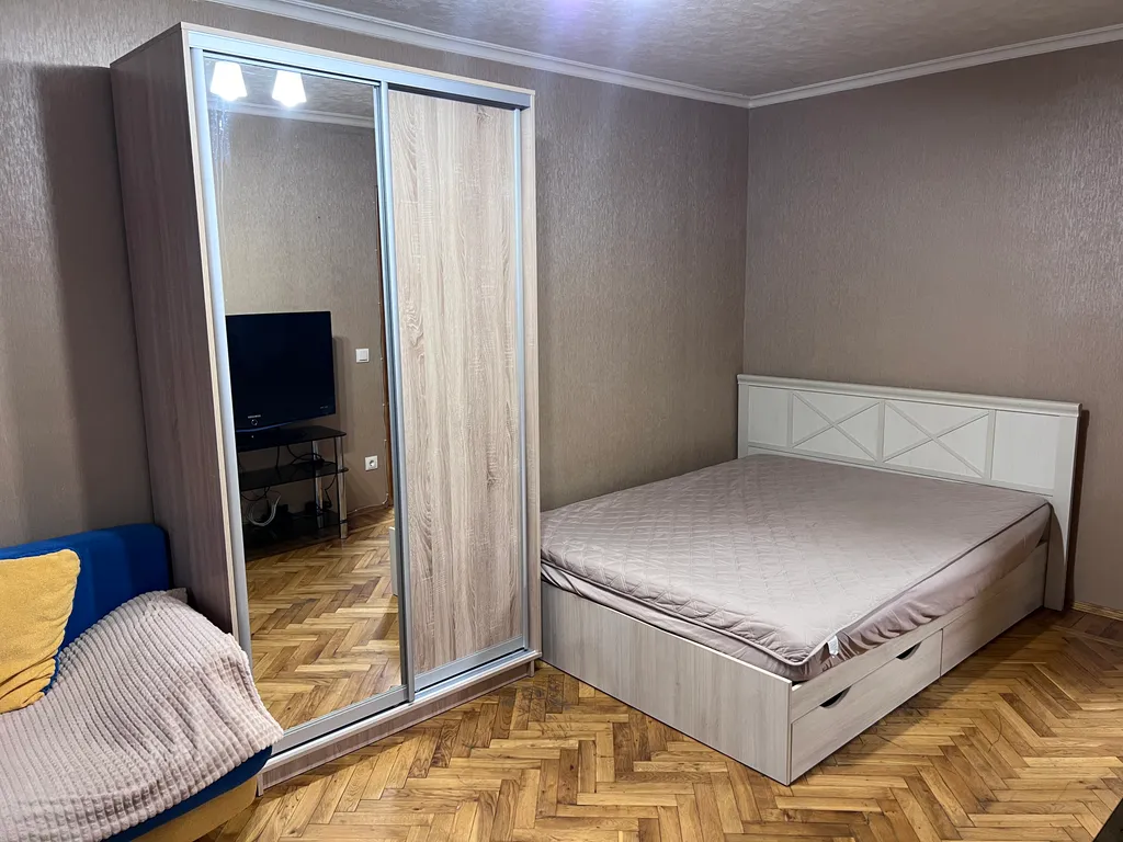 Двухкомнатная квартира в центре золотого квадрата на Северром