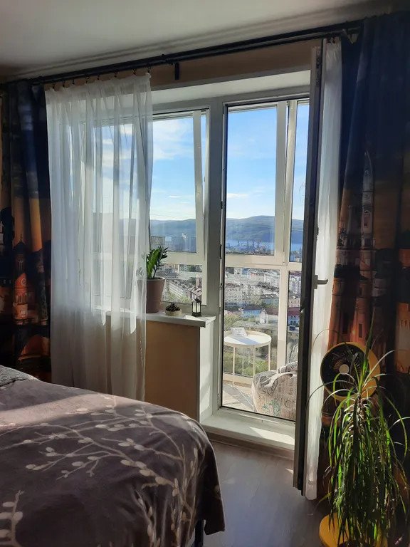 Комфортная квартира с одним из лучших видов на город, залив и сопки