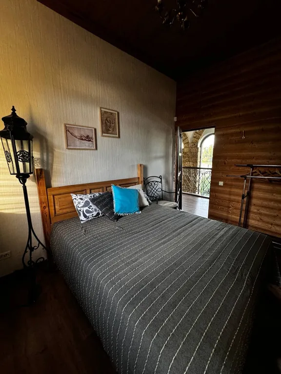 Коттедж Дача на берегу реки в стиле Старый замок — Козет