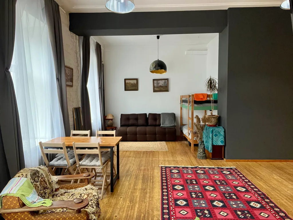 Арт-квартира Март