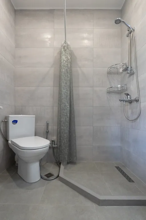 Guli of Tbilisi, Дуплекс с видом на реку в историческом центре города