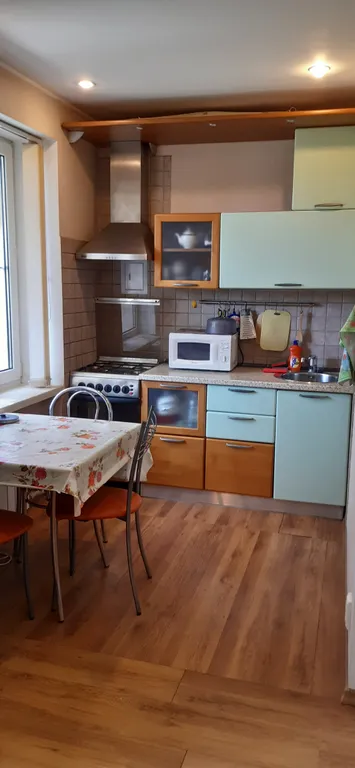 Студия на ялтинской