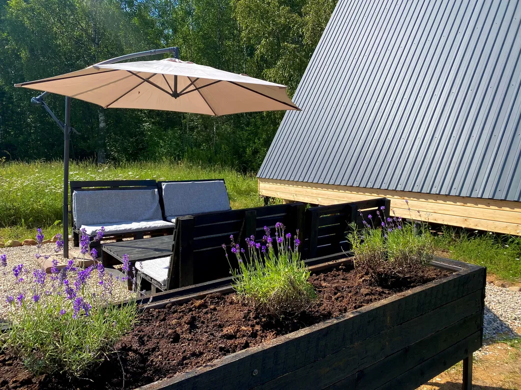 Дом на берегу реки №1