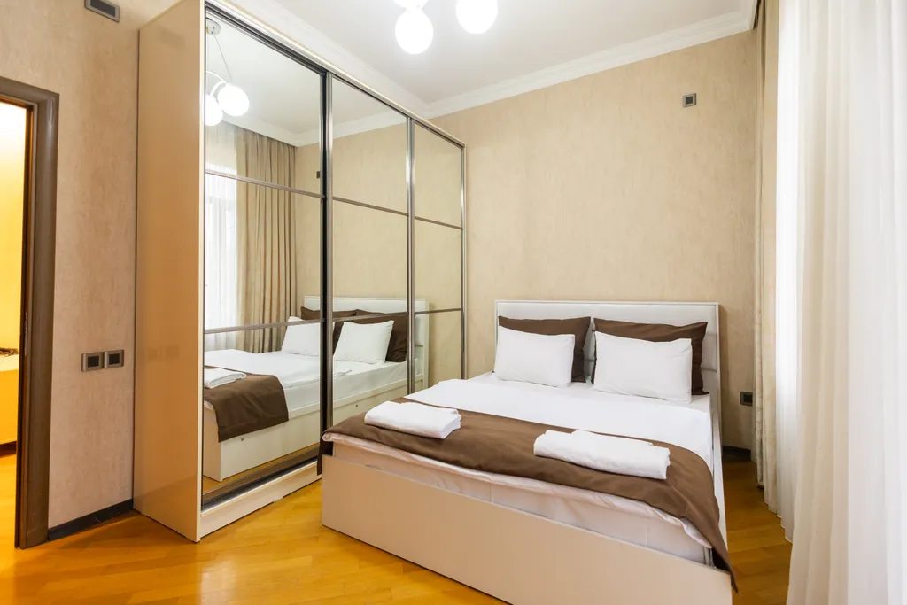 2 спальни + гостиная, прямой балкон с видом на гору Таргова