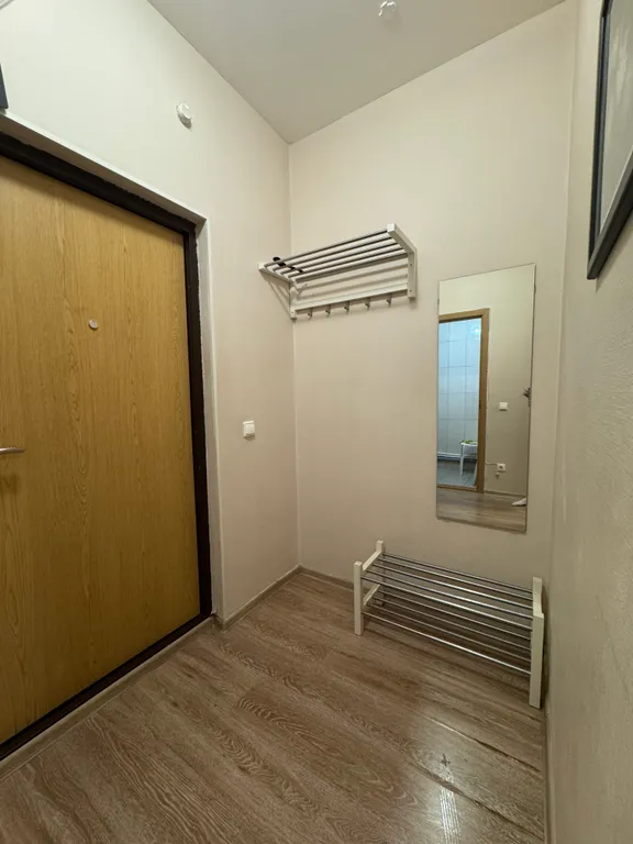 Уютная студия с большой кроватью в спальном районе