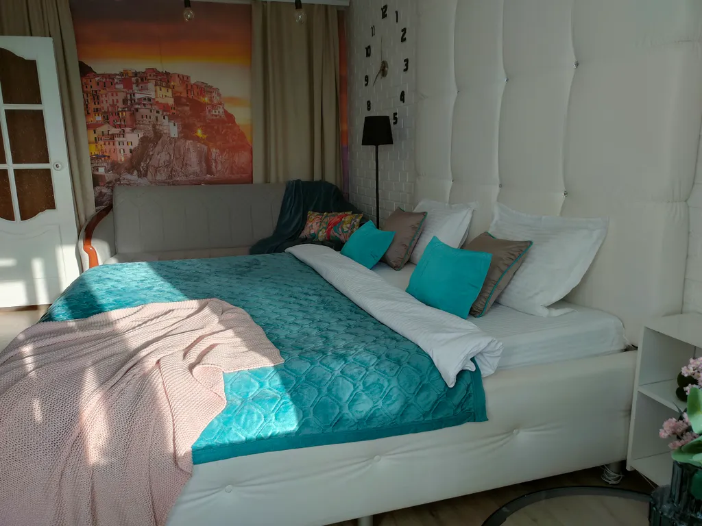 1 комн. с балконом большой кроватью