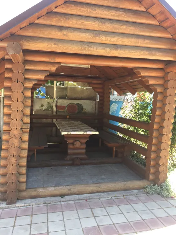 Комната с балконом в частном доме у моря