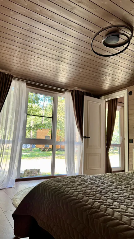 Вип шале на берегу реки, с банным чаном на террасе