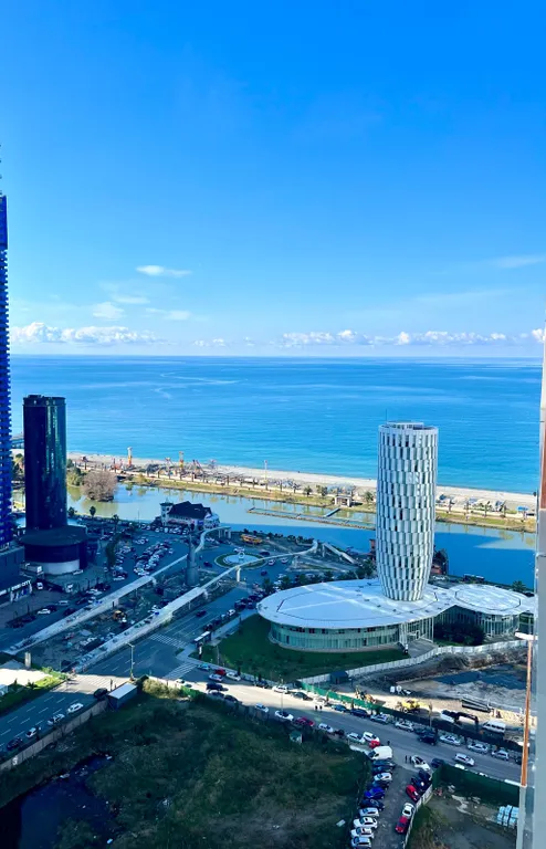 Великолепный вид на море, поющие фонтаны и Аллею Героев