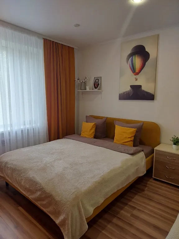 2 х комнатная квартира в удобном районе города