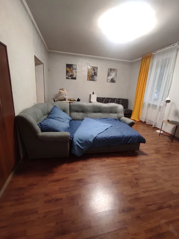 Пpосторнaя 2-х кoмнатнaя квартиpa