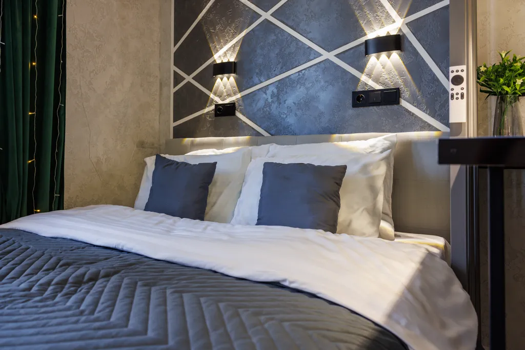 Уютная кино-студия с проектором