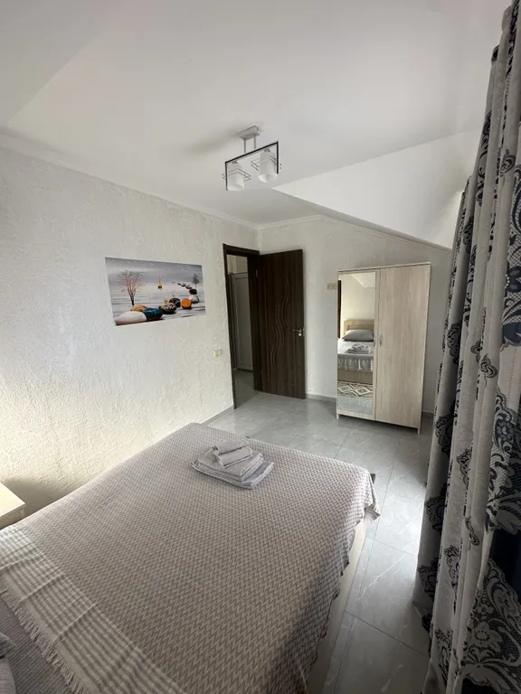 Апартаменты Apollo на море у пляжа с лечебным магнитным песком