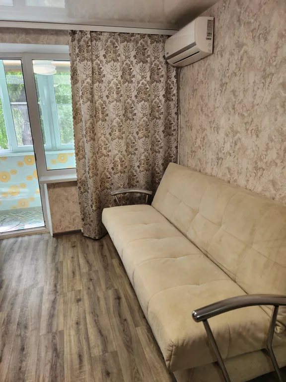 Уютная квартира в центре поселка